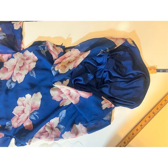 Lulus blue dress with pink roses size X-Large - Picture 9 of 9